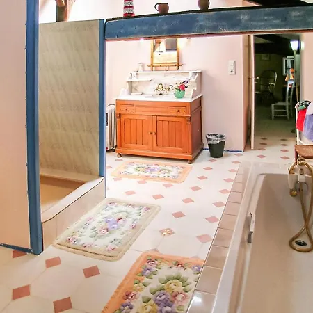 Logis De Cheneviere * Juignac