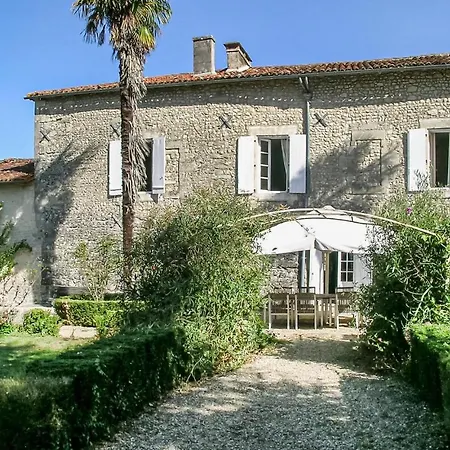 Semesterbostad Logis De Cheneviere Juignac