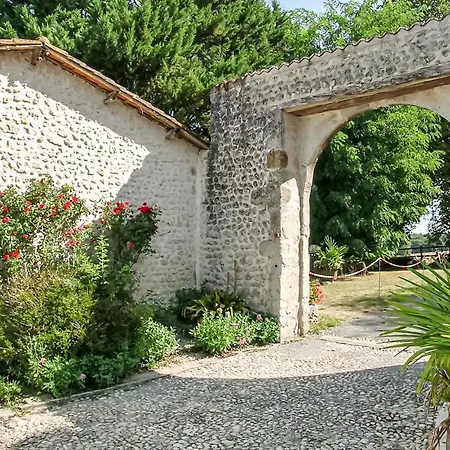 Dom wakacyjny Logis De Cheneviere Juignac