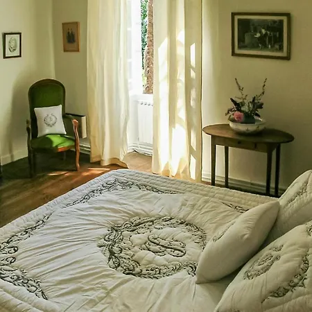 Semesterbostad Logis De Cheneviere Juignac