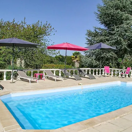 Logis De Cheneviere * Juignac