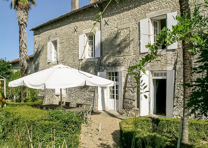 Сasa de vacaciones Logis De Cheneviere *