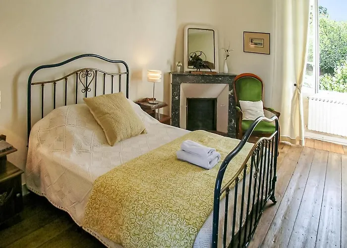 Logis De Cheneviere *