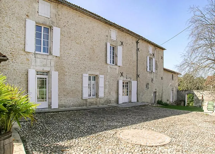 Logis De Cheneviere Сasa de vacaciones